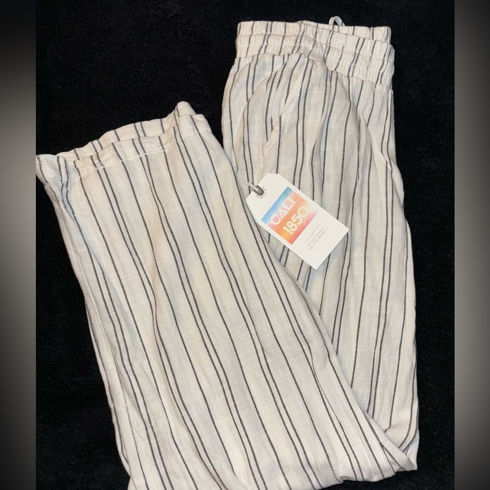 BRAND: Cali 1850 / SIZE: Small
